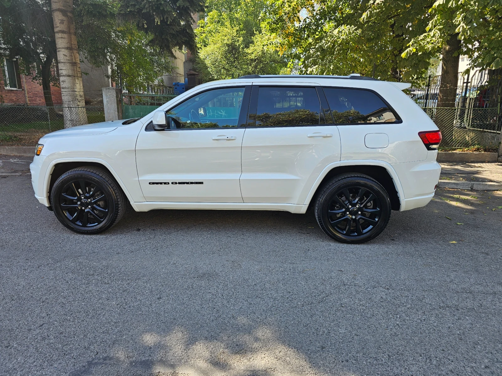 Jeep Grand cherokee 3.6, снимка 8 - Автомобили и джипове - 54295451
