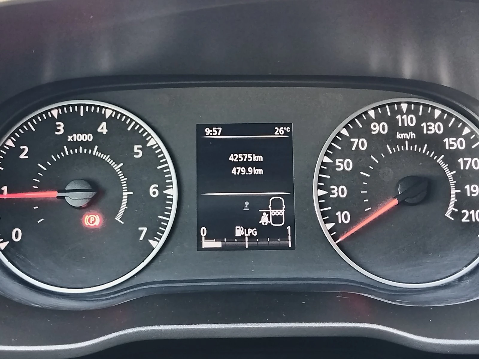 Dacia Duster 1.0Tce/100к.с./ECO-G/JOURNEY/Бензин+ Газ, снимка 11 - Автомобили и джипове - 55749518