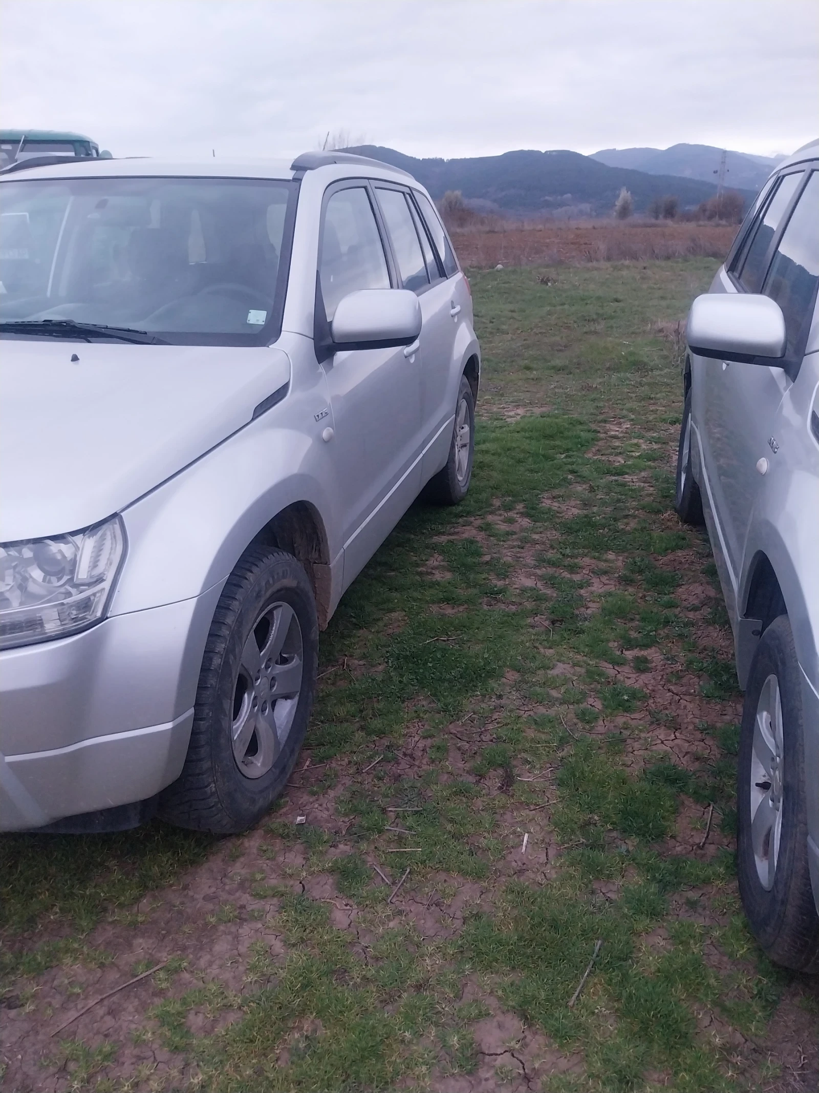 Suzuki Grand vitara Коли, снимка 2 - Автомобили и джипове - 55982173