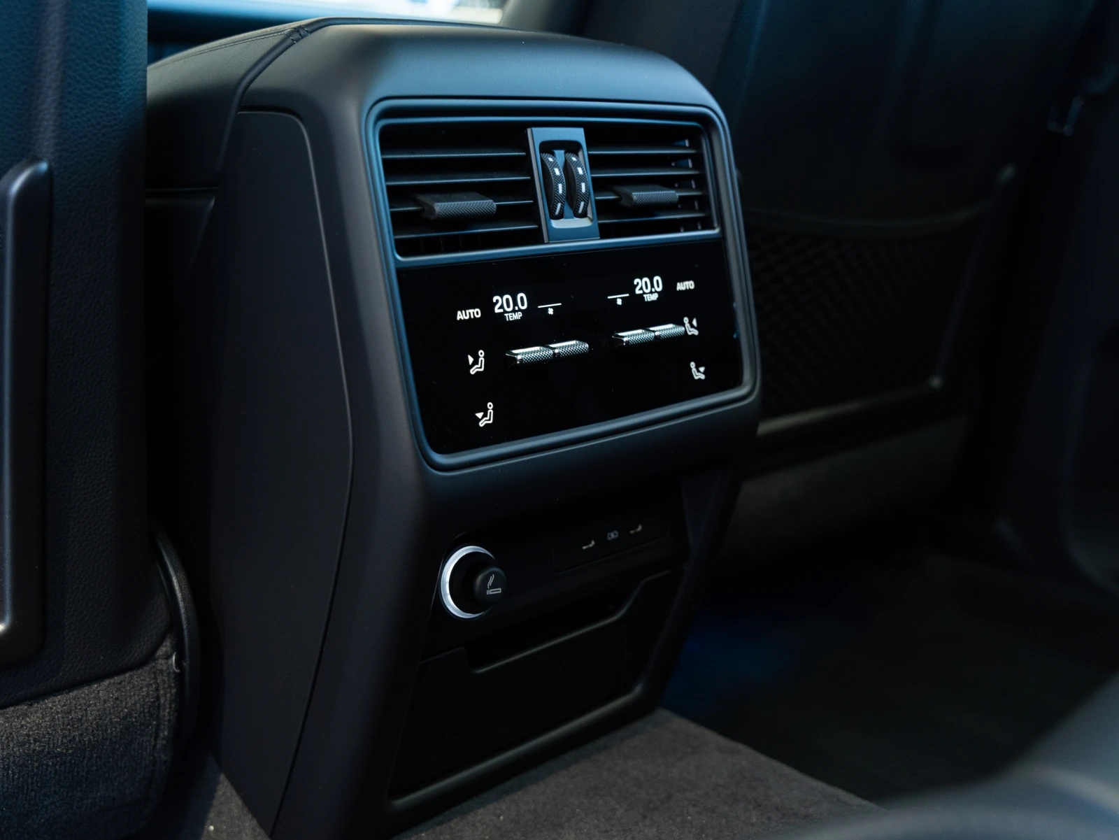 Porsche Cayenne, снимка 15 - Автомобили и джипове - 56265075