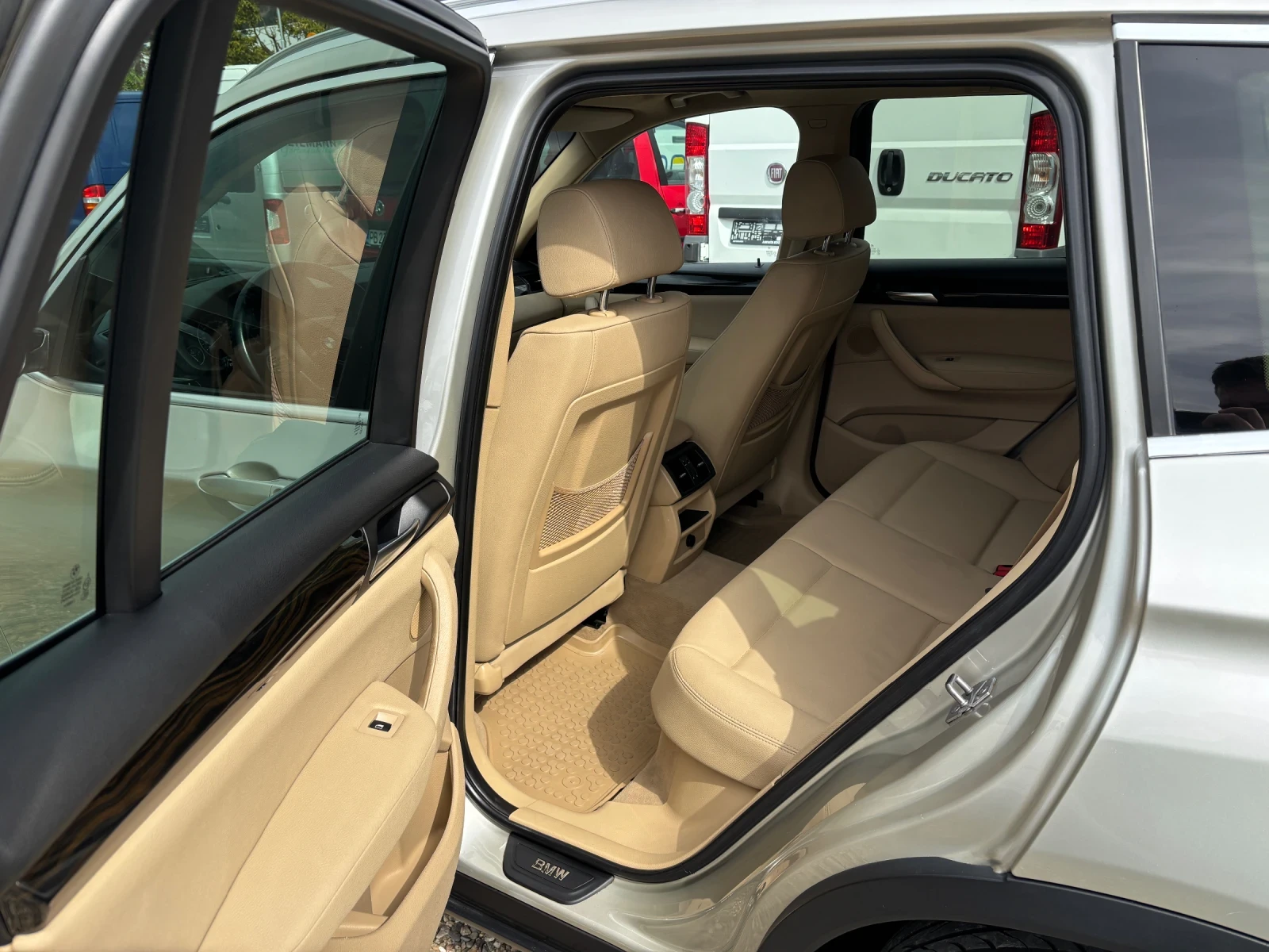BMW X3 2.0D  КОЖА ПОДГРЕВ ВСИЧКО СМЕНЕНО ВСИЧКО ПЛАТЕНО, снимка 8 - Автомобили и джипове - 56268664