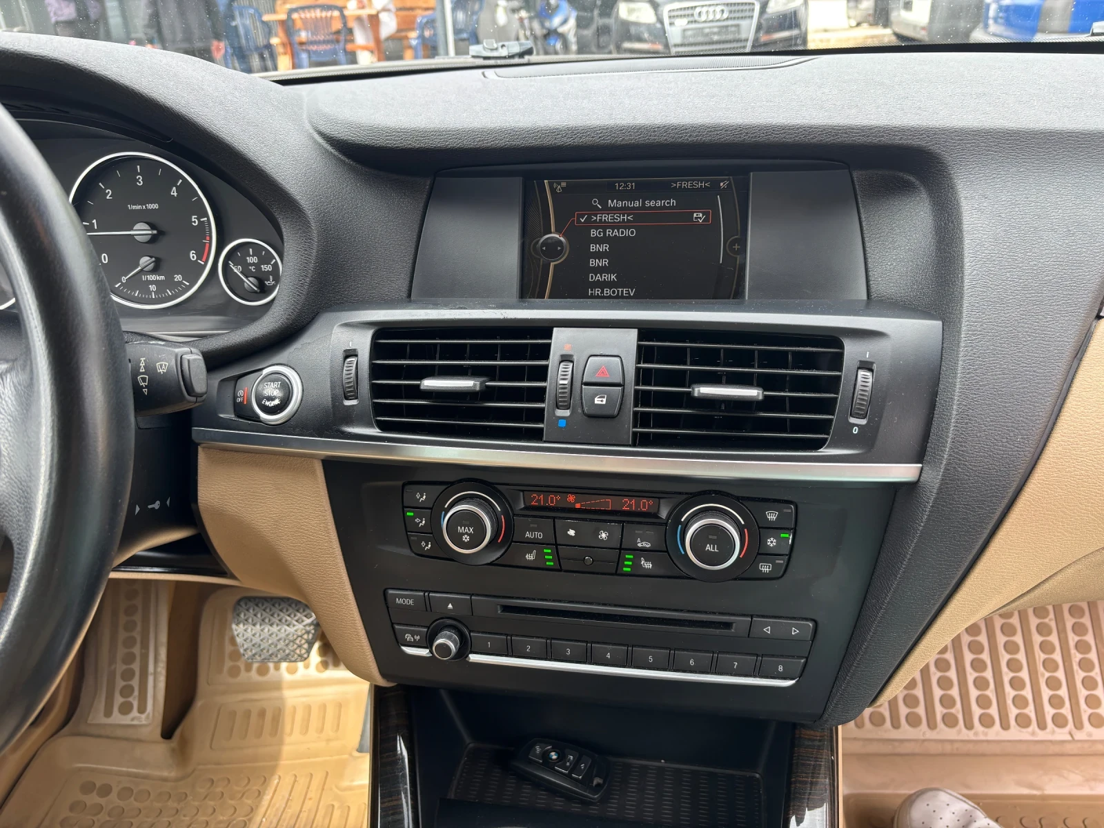 BMW X3 2.0D  КОЖА ПОДГРЕВ ВСИЧКО СМЕНЕНО ВСИЧКО ПЛАТЕНО, снимка 11 - Автомобили и джипове - 56268664