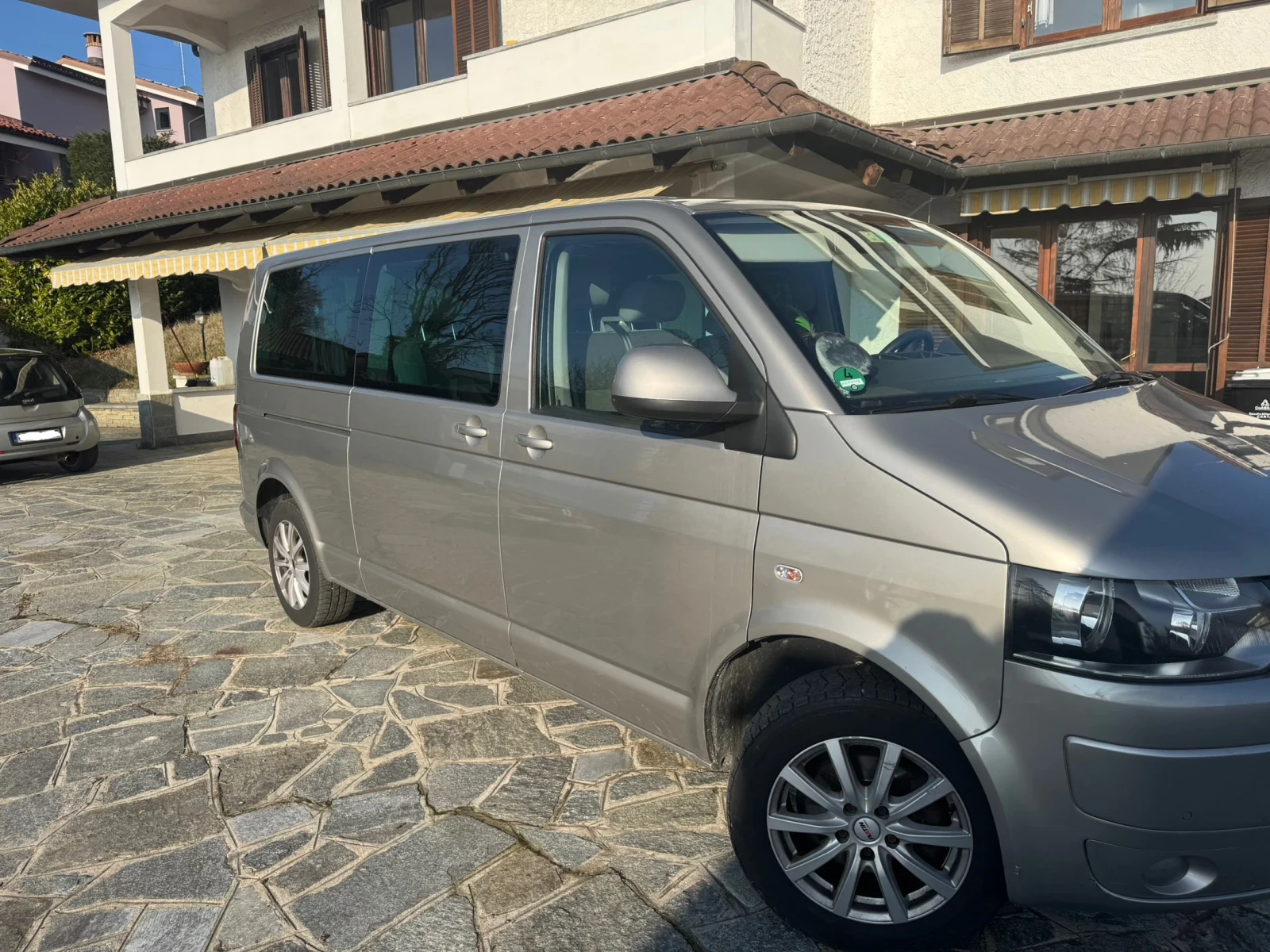VW Caravelle 2.0 TDi - изображение 4