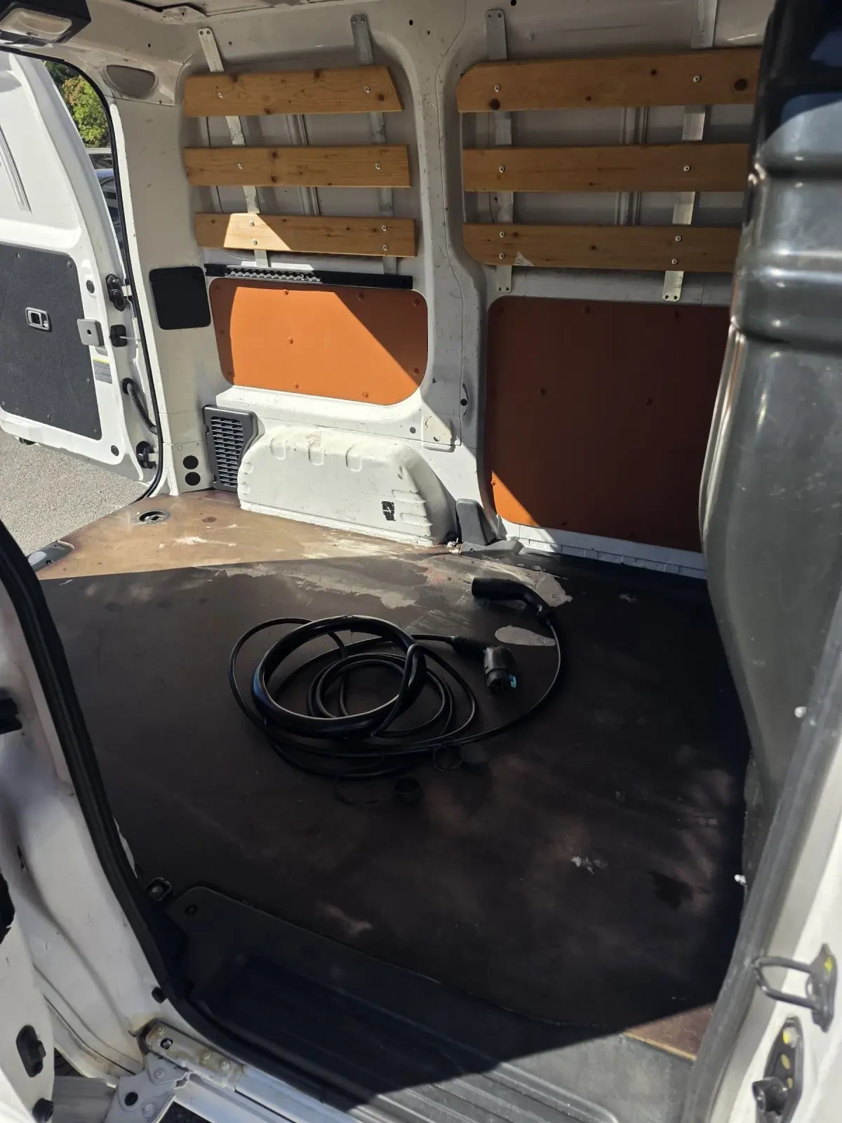 Nissan NV200 Zero emissions, navi, камера, keyless , снимка 12 - Бусове и автобуси - 56340716