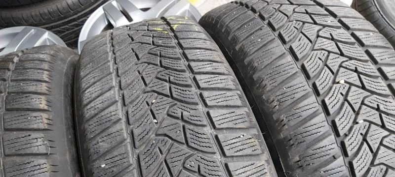 Гуми Зимни 205/55R16, снимка 3 - Гуми и джанти - 34366950