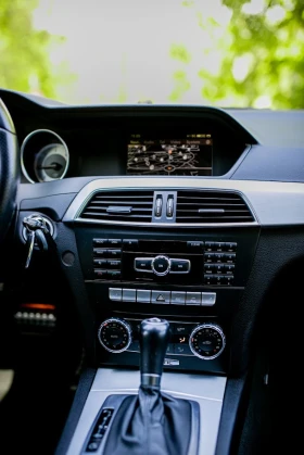 Mercedes-Benz C 250 AMG, снимка 8