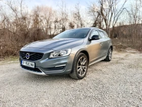 Volvo V60 Cross Country 2.0 D3, снимка 1