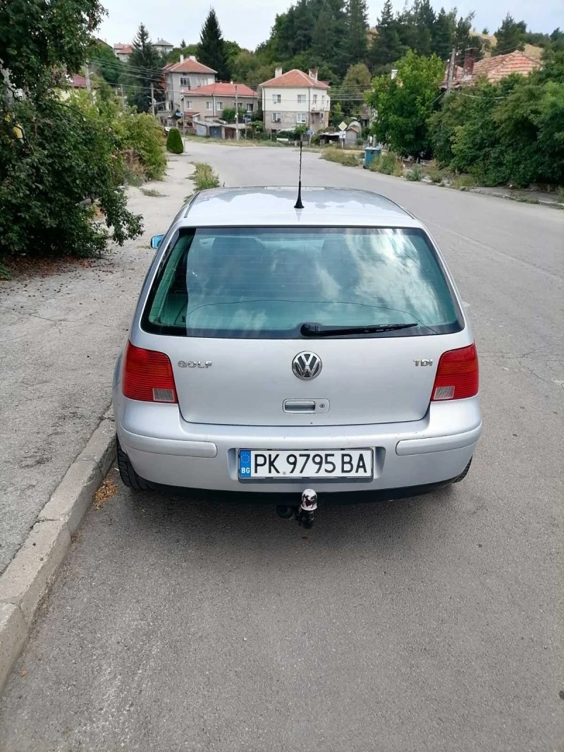 VW Golf TDI, снимка 6 - Автомобили и джипове - 46789114