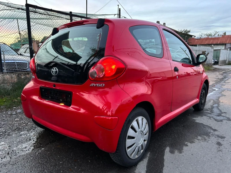 Toyota Aygo 1, 000 EURO4 , снимка 5 - Автомобили и джипове - 47512699