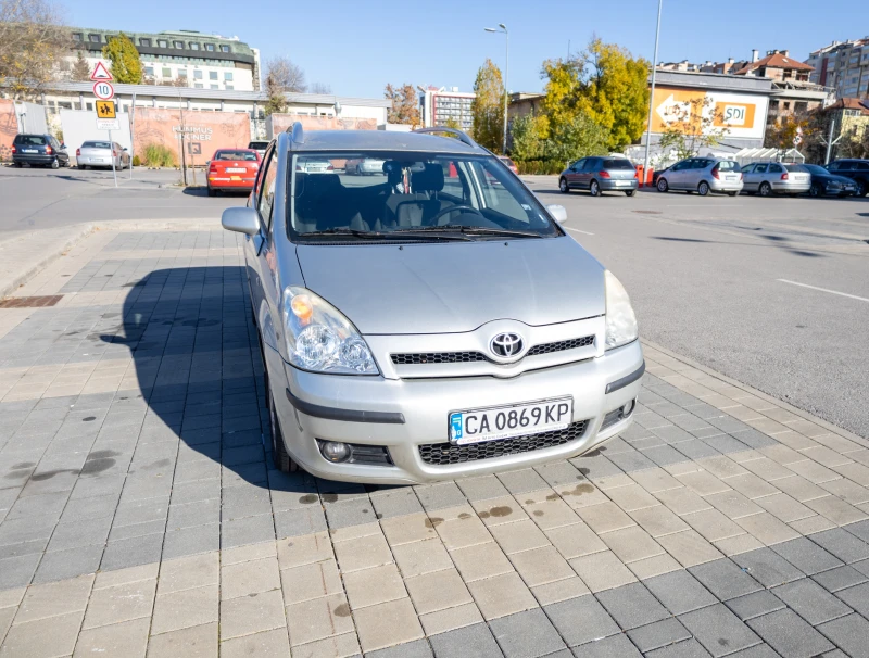 Toyota Corolla verso, снимка 2 - Автомобили и джипове - 48038543