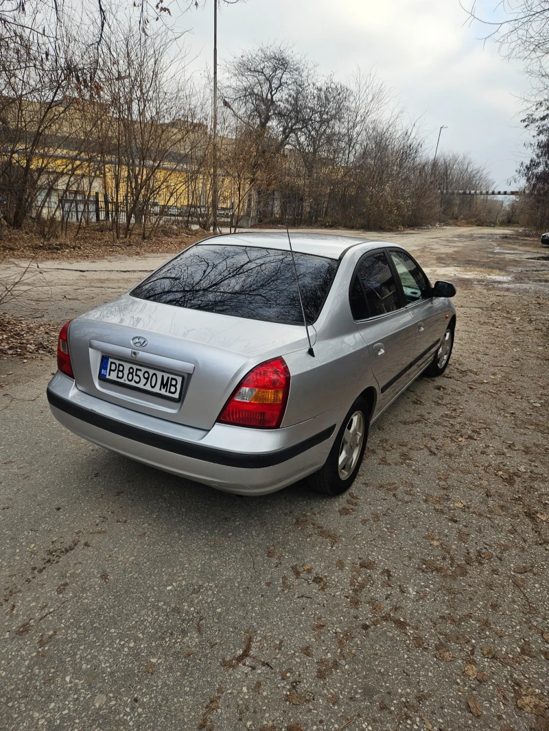 Hyundai Elantra, снимка 8 - Автомобили и джипове - 48344864