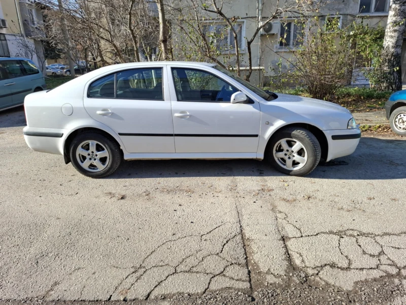 Skoda Octavia 1.9 TDI, снимка 2 - Автомобили и джипове - 48349569