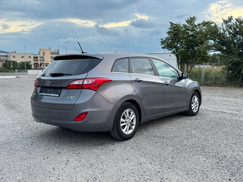 Hyundai I30 1.6CRDI 136к.с , снимка 4 - Автомобили и джипове - 48829908