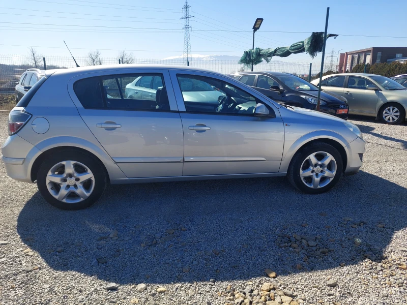 Opel Astra 1.4i, снимка 4 - Автомобили и джипове - 49411736