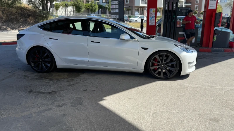 Tesla Model 3 Уикенд ЦЕНА Performance 66000km ЛИЗИНГ налична, снимка 4 - Автомобили и джипове - 51909225