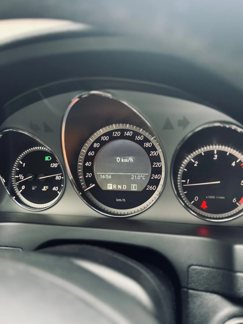 Mercedes-Benz C 250 AMG, снимка 8 - Автомобили и джипове - 51850500