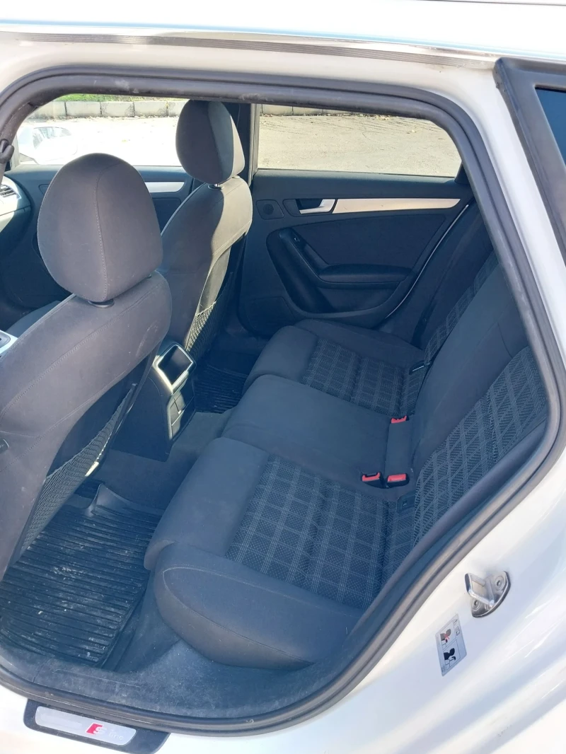Audi A4 2.0 TDI 177 QUATTRO S-TRONIC7, снимка 10 - Автомобили и джипове - 52285719