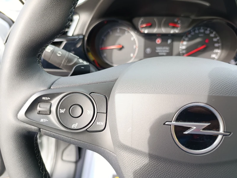 Opel Corsa 1.2 100hp Edition + 10&#34; Media, снимка 10 - Автомобили и джипове - 52392307