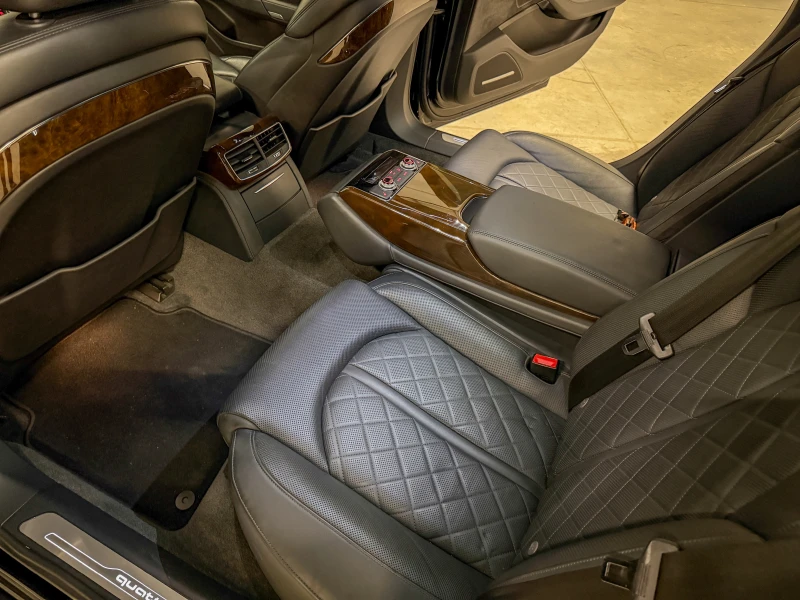 Audi A8 4.0 TFSI LONG V8 S-Line, снимка 8 - Автомобили и джипове - 52496539