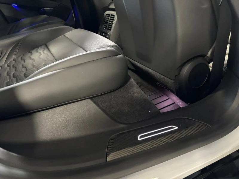 Audi E-Tron GT * RS * QUATTRO| CARBON| MASSAGE| LASER| 3DC, снимка 13 - Автомобили и джипове - 52927190