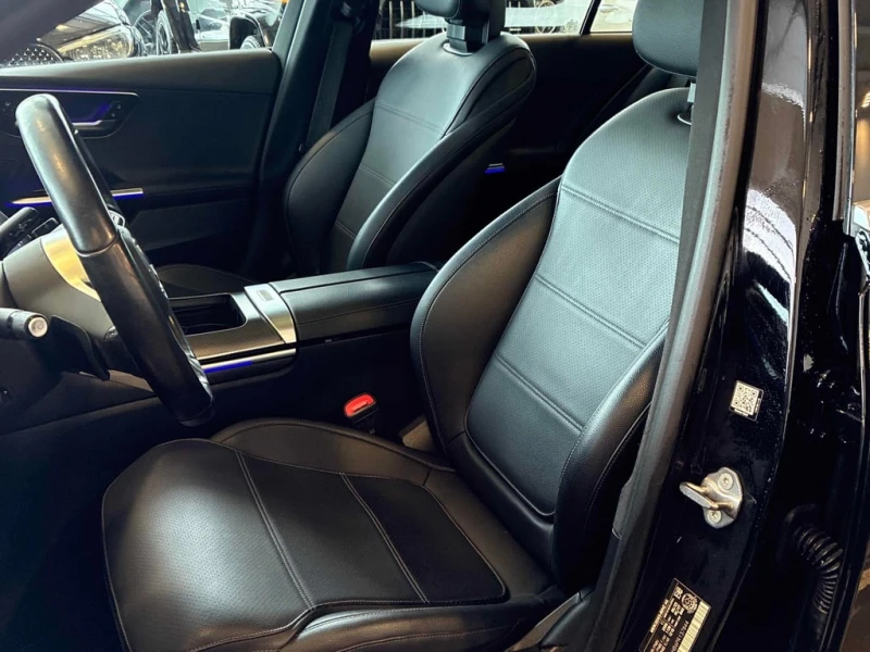 Mercedes-Benz C 300 * CARFAX * БЕЗ ПЪРВОНАЧАЛНА ВНОСКА, снимка 13 - Автомобили и джипове - 53176041