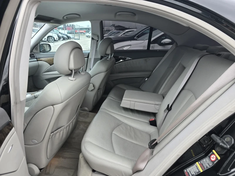 Mercedes-Benz E 270 Топ състояние, снимка 13 - Автомобили и джипове - 53478451