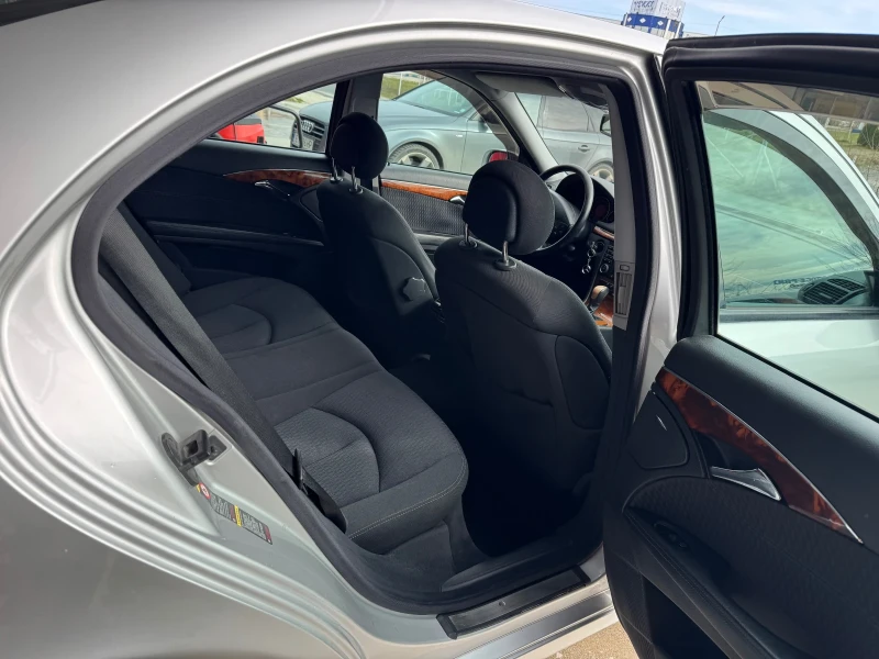 Mercedes-Benz E 270 CDI, снимка 5 - Автомобили и джипове - 53594713