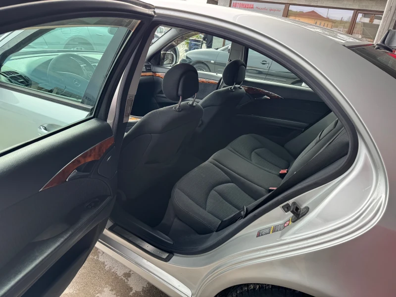 Mercedes-Benz E 270 CDI, снимка 7 - Автомобили и джипове - 53594713