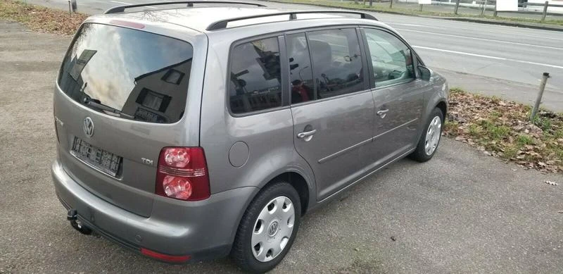 VW Touran 2.0 TDI   САМО НА ЧАСТИ , снимка 5 - Автомобили и джипове - 49101581