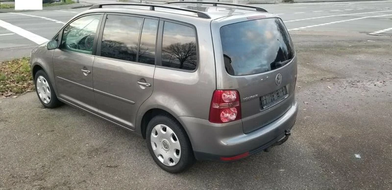 VW Touran 2.0 TDI   САМО НА ЧАСТИ , снимка 4 - Автомобили и джипове - 49101581