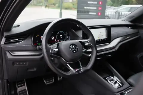 Skoda Octavia Rs 1.4 TSI DSG - изображение 6