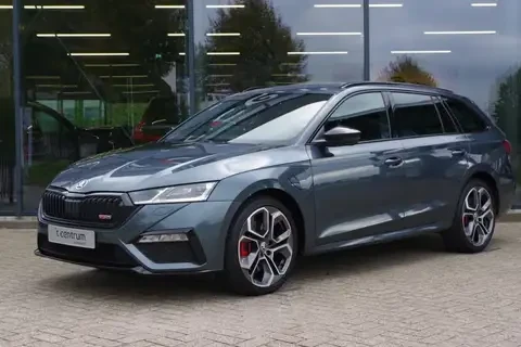 Skoda Octavia Rs 1.4 TSI DSG - изображение 4