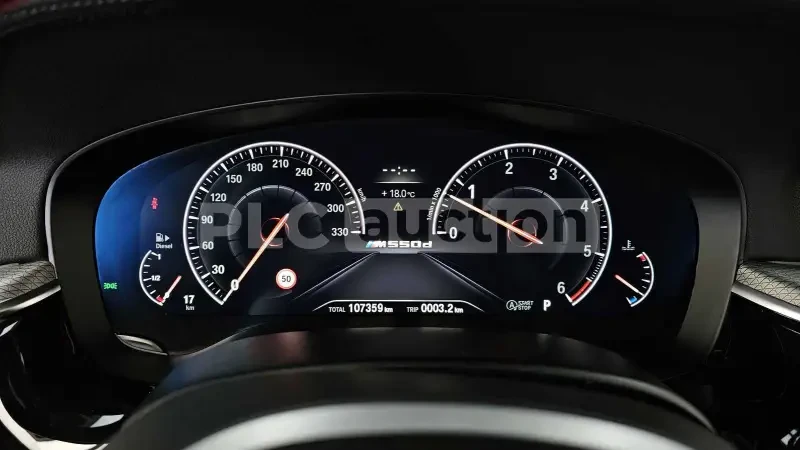 BMW 550 d xDrive| 360| ОБДУХ| DISTRONIC| ВКЛ.ТЕХНОТЕСТ, снимка 12 - Автомобили и джипове - 54669629