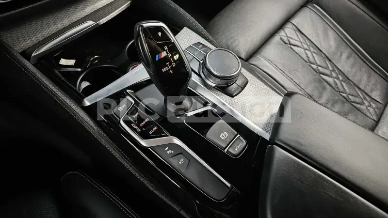 BMW 550 d xDrive| 360| ОБДУХ| DISTRONIC| ВКЛ.ТЕХНОТЕСТ, снимка 11 - Автомобили и джипове - 54669629