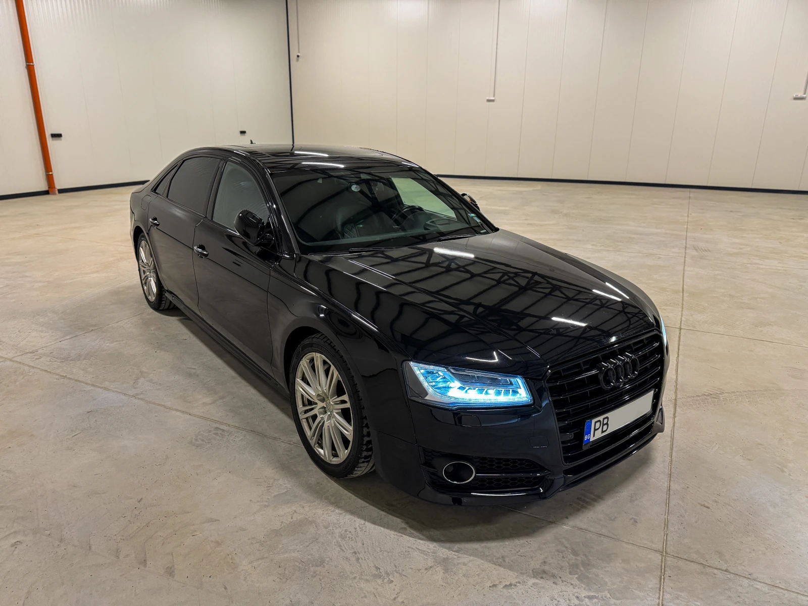 Audi A8 4.0 TFSI LONG V8 S-Line, снимка 1
