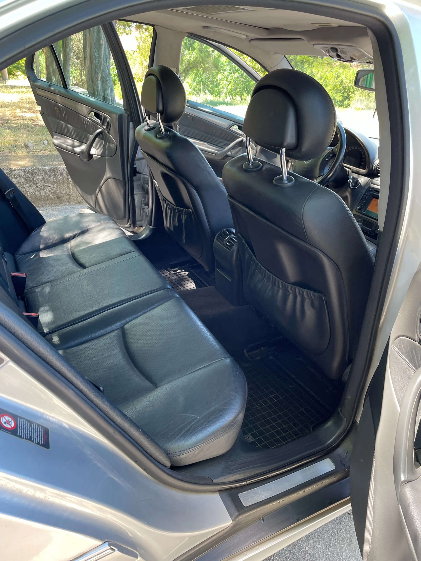 Mercedes-Benz C 320  - изображение 8