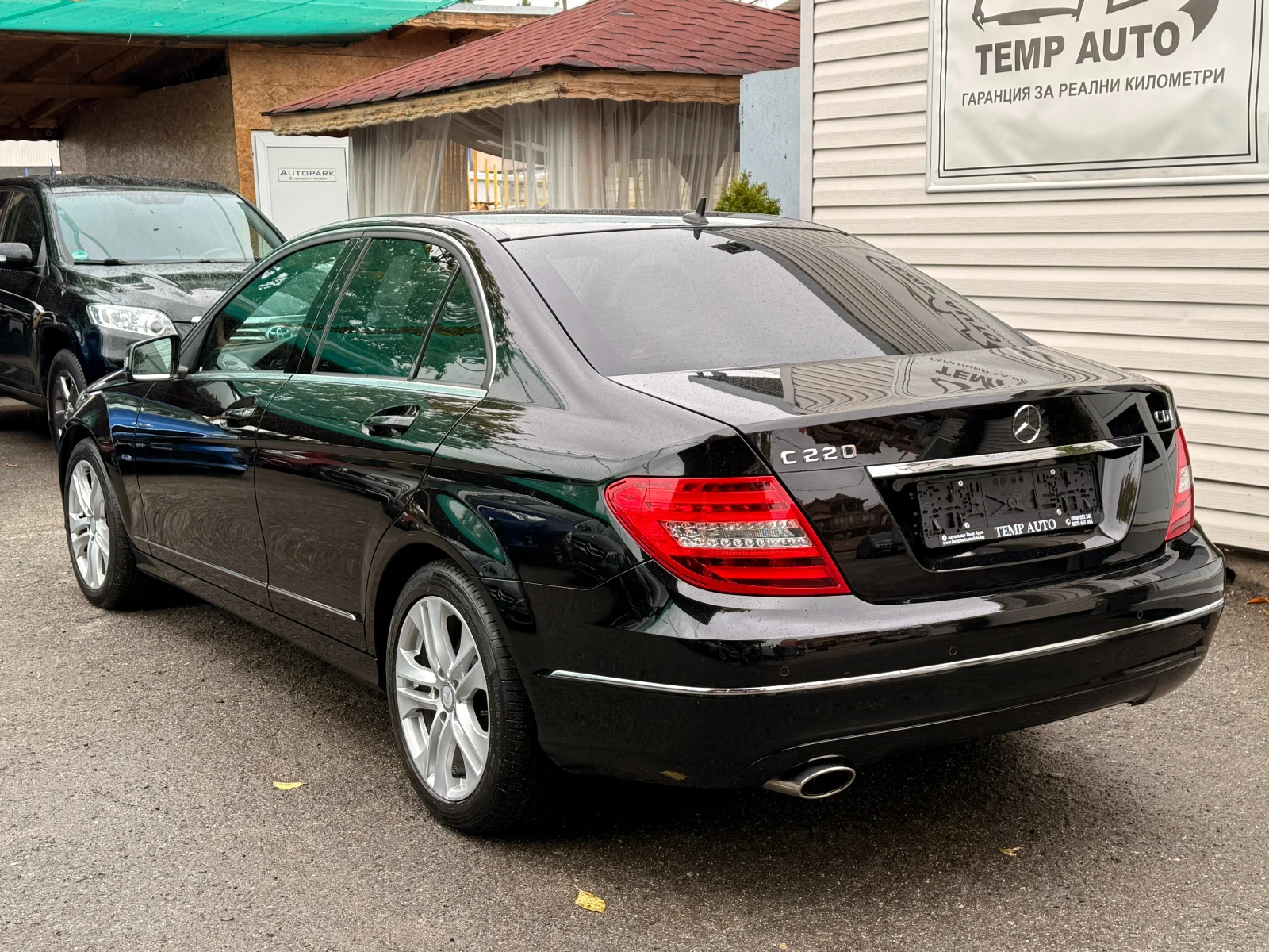 Mercedes-Benz C 220 CDI* СЪС СЕРВИЗНА ИСТОРИЯ В МЕРЦЕДЕС  - изображение 5