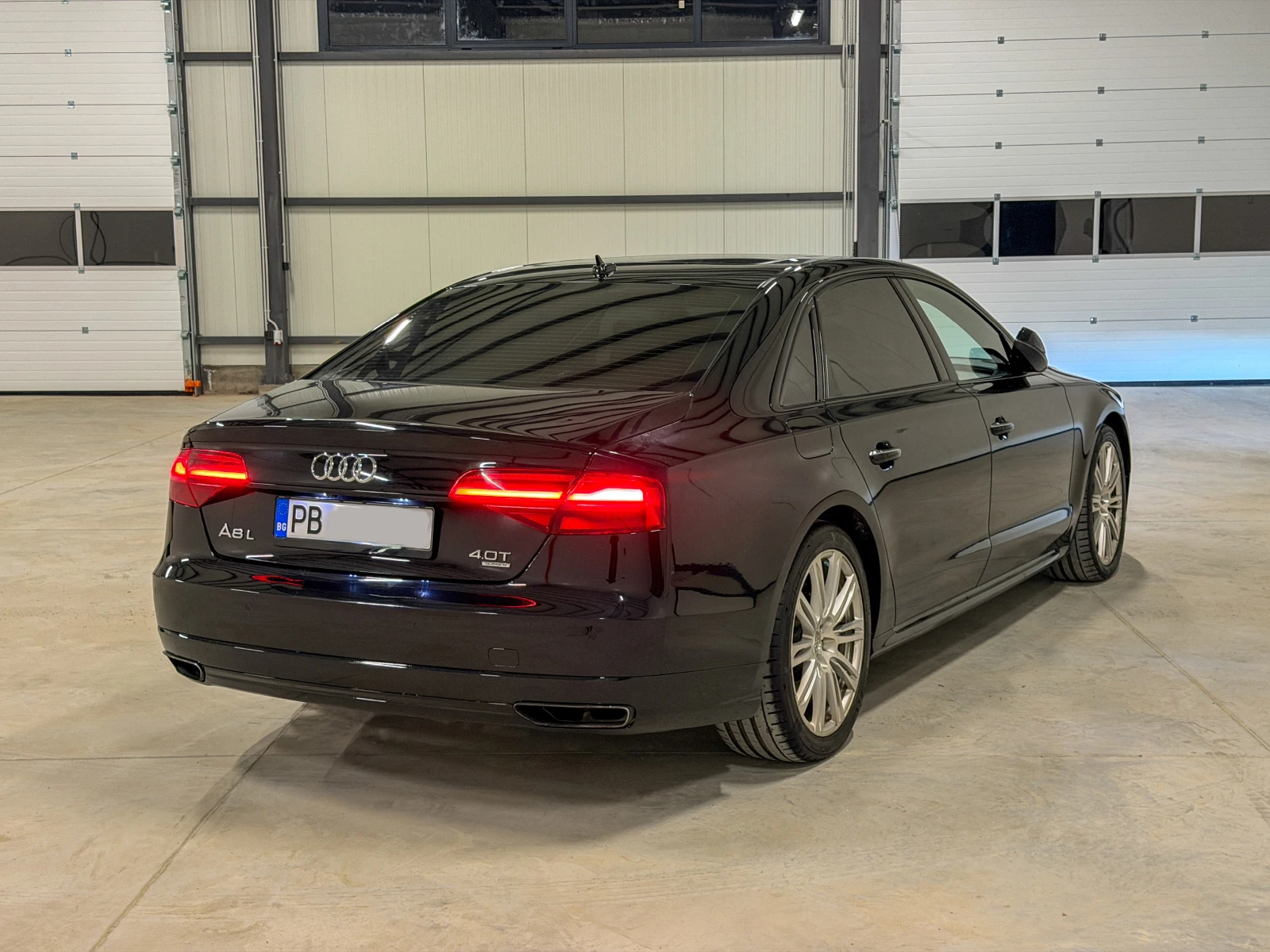 Audi A8 4.0 TFSI LONG V8 S-Line - изображение 3