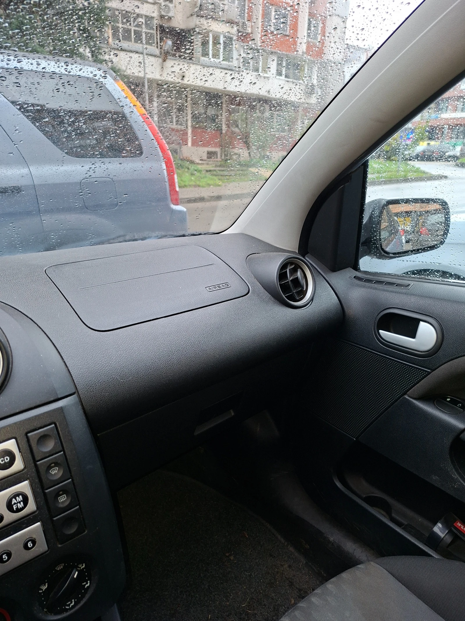 Ford Fiesta  - изображение 3