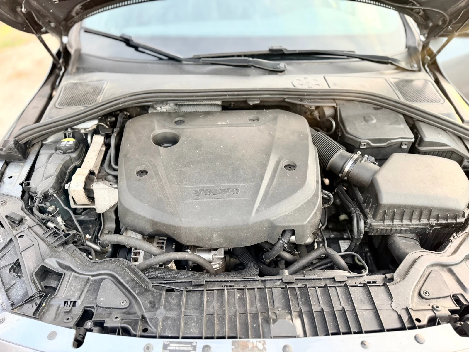 Volvo V60 Cross Country 2.0 D3, снимка 14 - Автомобили и джипове - 53801734