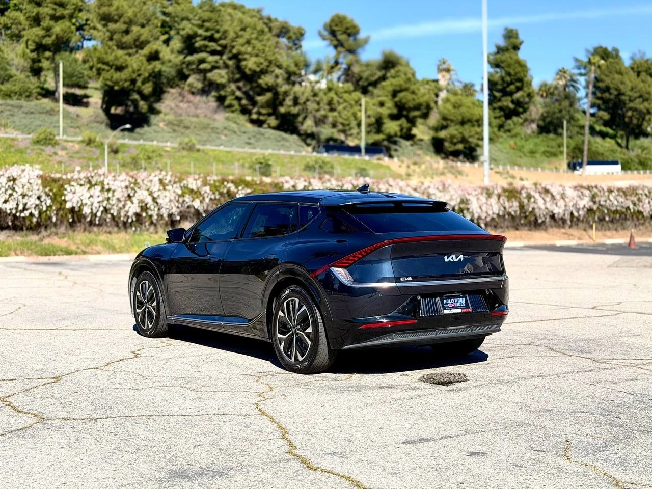 Kia EV6 Wind | ЦЕНА ДО БЪЛГАРИЯ | 360 КАМЕРА | , снимка 7 - Автомобили и джипове - 54071722