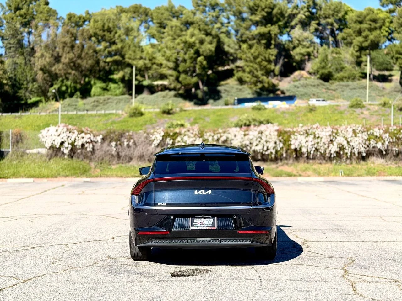 Kia EV6 Wind | ЦЕНА ДО БЪЛГАРИЯ | 360 КАМЕРА | , снимка 8 - Автомобили и джипове - 54071722