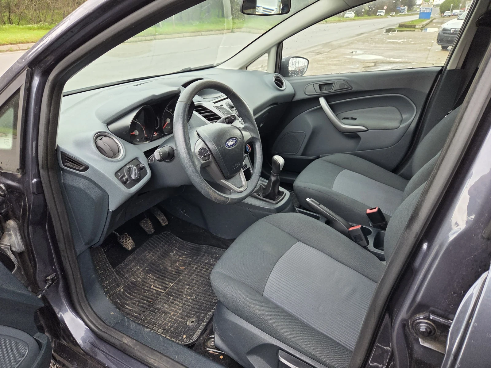 Ford Fiesta 1, 4 dizel 68 hp, снимка 10 - Автомобили и джипове - 54077035