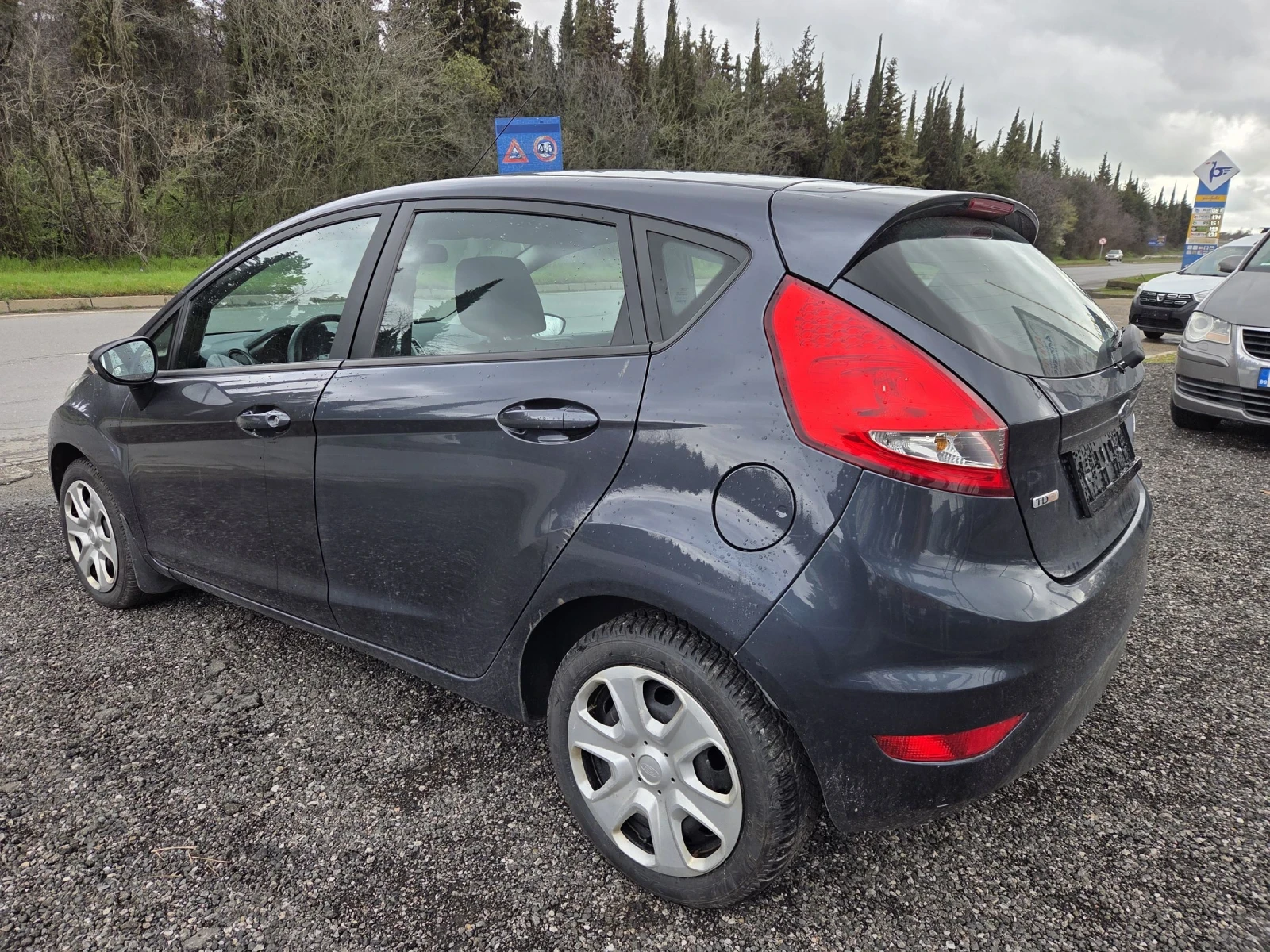 Ford Fiesta 1, 4 dizel 68 hp, снимка 8 - Автомобили и джипове - 54077035