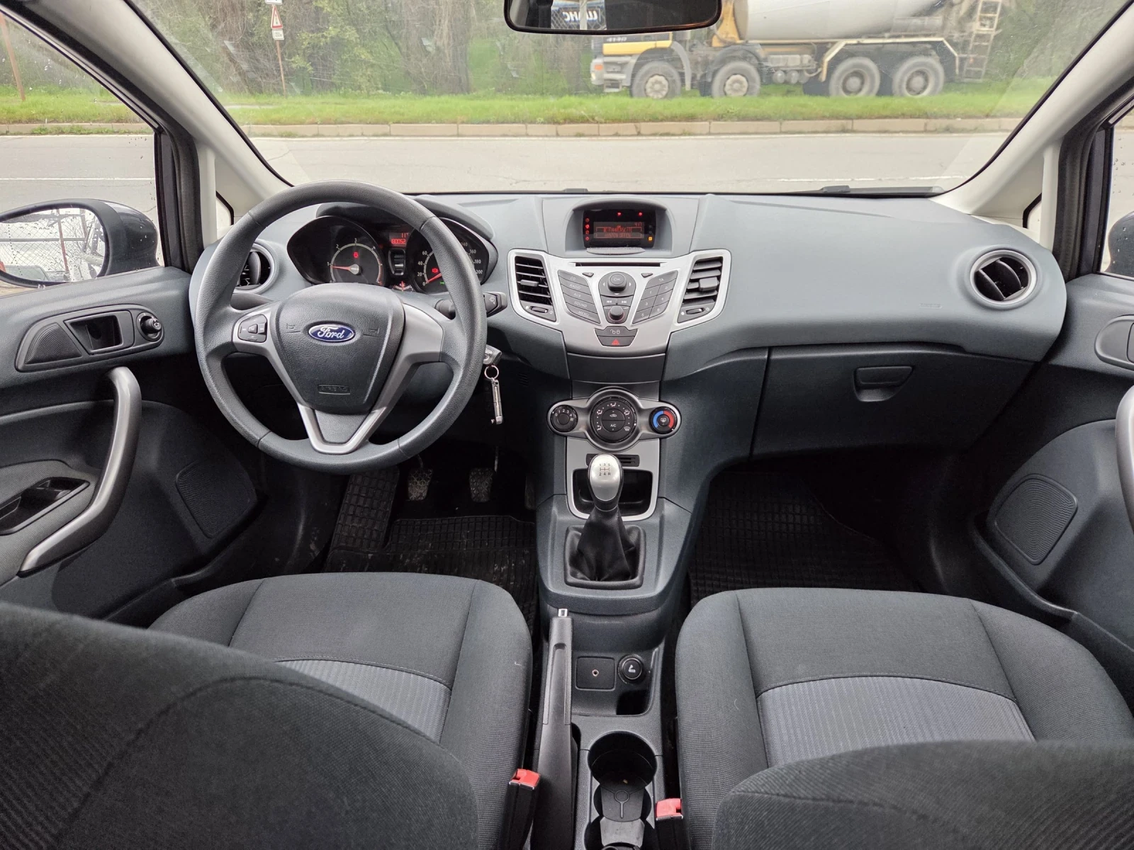 Ford Fiesta 1, 4 dizel 68 hp, снимка 12 - Автомобили и джипове - 54077035