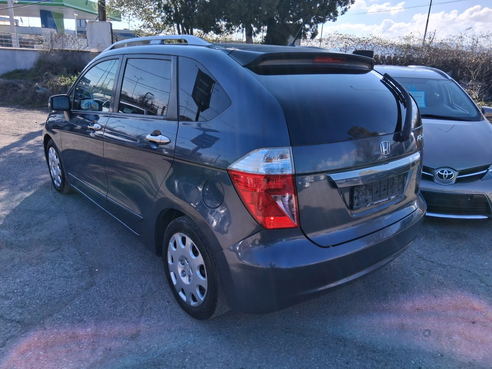 Honda Fr-v 1.8 като нова , снимка 6 - Автомобили и джипове - 54157523