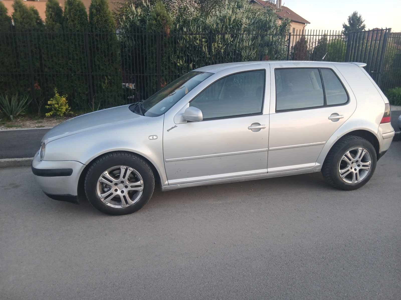 VW Golf 1.9 TDI KLIMA, снимка 5 - Автомобили и джипове - 54349114
