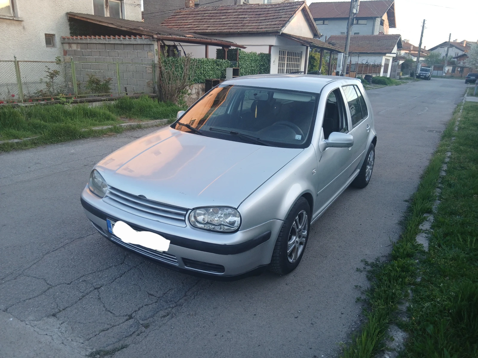 VW Golf 1.9 TDI KLIMA, снимка 2 - Автомобили и джипове - 54349114