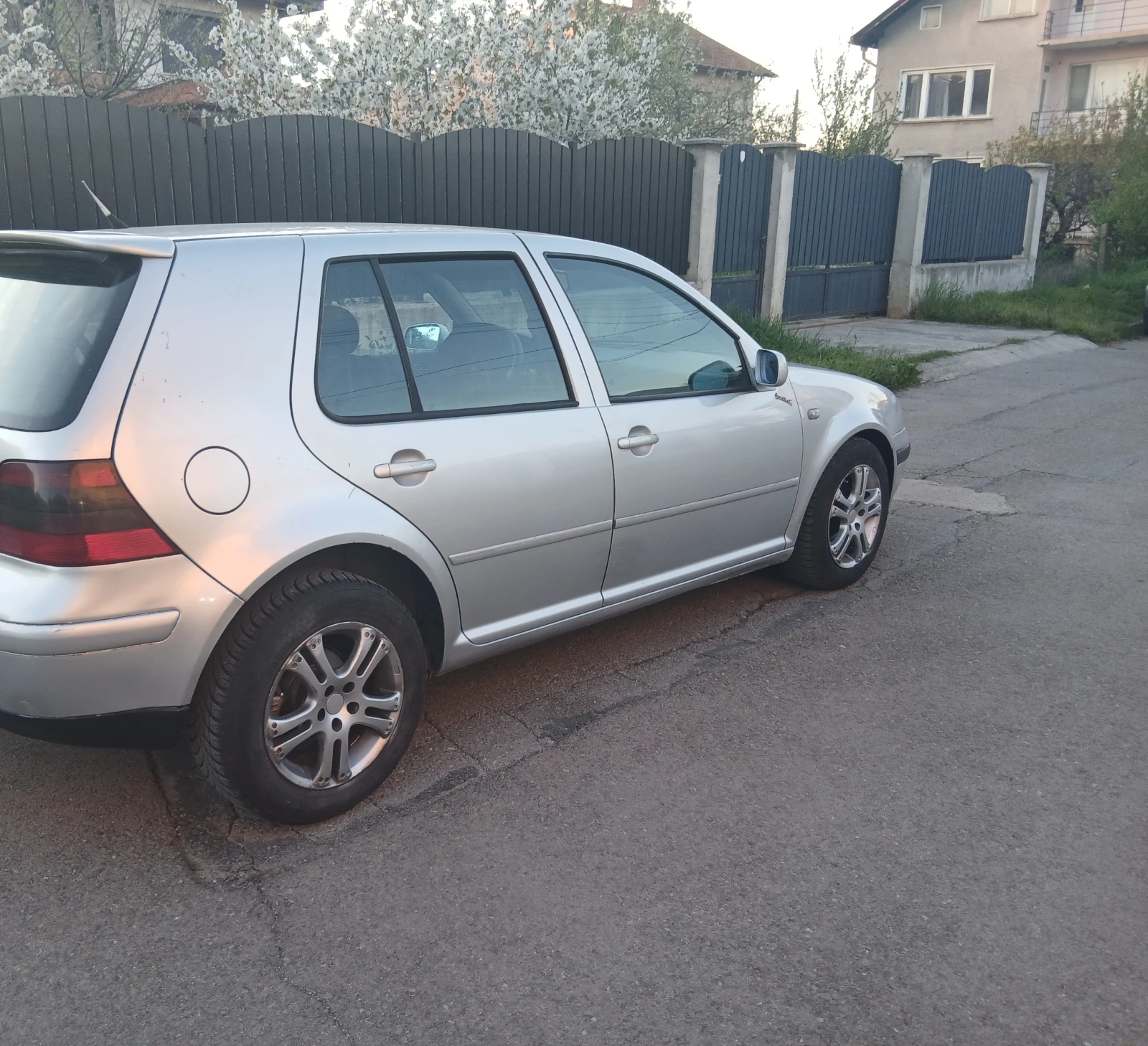 VW Golf 1.9 TDI KLIMA, снимка 3 - Автомобили и джипове - 54349114
