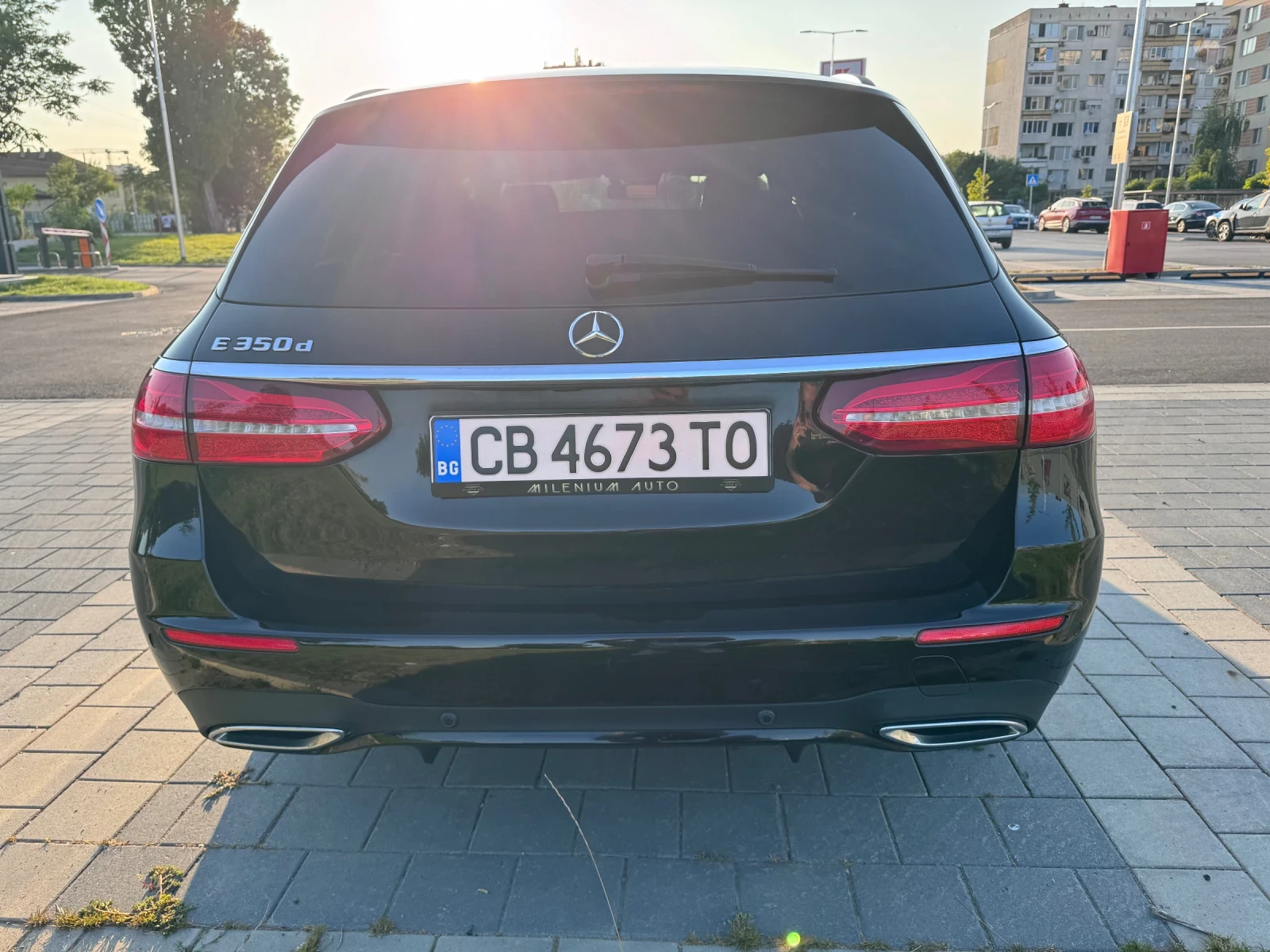 Mercedes-Benz E 350 AMG* 360 CAM* CarPlay* Multibeam* Burmester, снимка 6 - Автомобили и джипове - 55945313